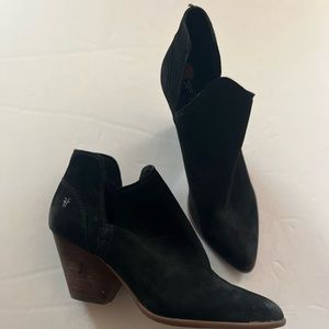 Frye Reina Cutout Bootie Black Suede Leather V-slit Slip-On Ankle Boots …